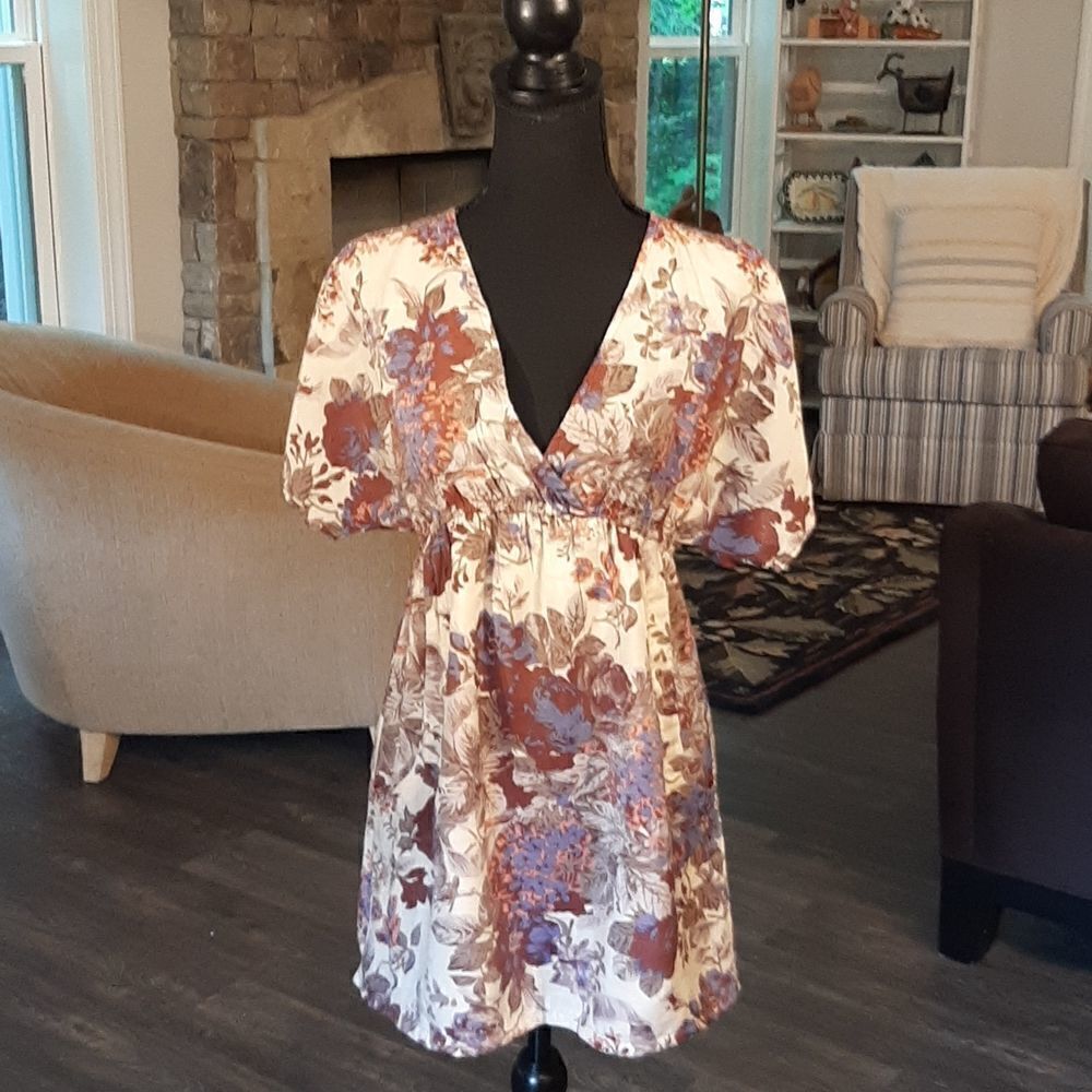Ultra Pink Floral Top with Lace and Huge Pockets